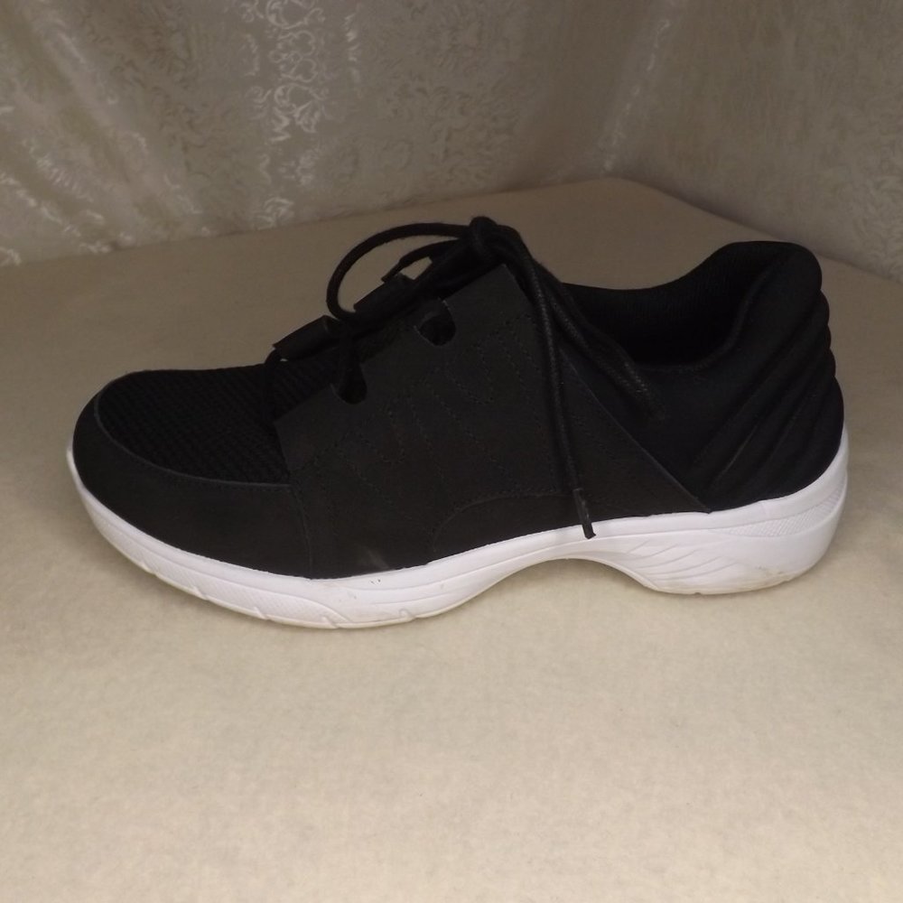 Easy Street Sneakers- Women's 7.5M